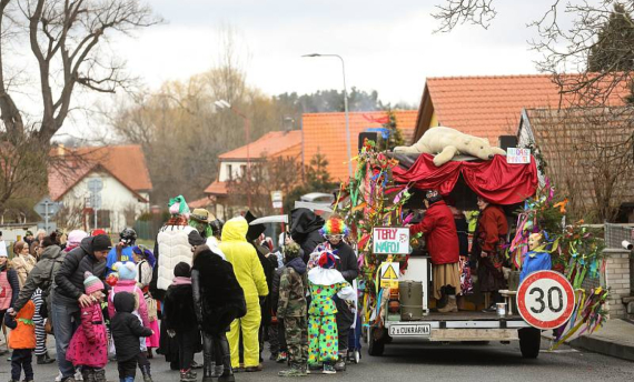 Přidejte se k masopustnímu průvodu