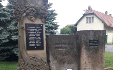 Pietní setkání - kladení věnce