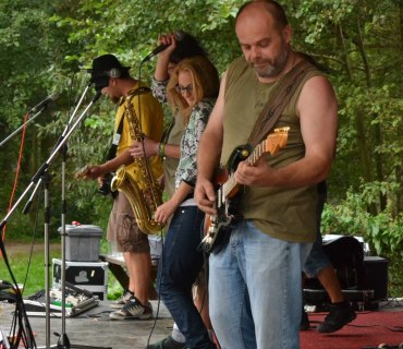Koncert skupiny EMMA na Kozojedským Mikrotriatlonu