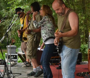 Koncert skupiny EMMA na Kozojedským Mikrotriatlonu