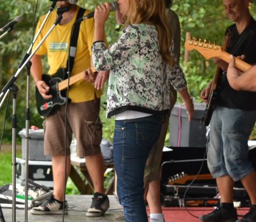 Koncert skupiny EMMA na Kozojedským Mikrotriatlonu