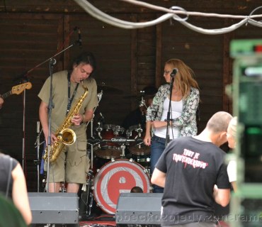 Koncert skupiny EMMA na Kozojedským Mikrotriatlonu