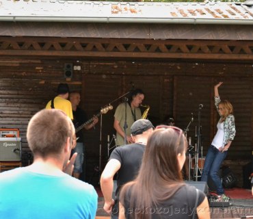 Koncert skupiny EMMA na Kozojedským Mikrotriatlonu