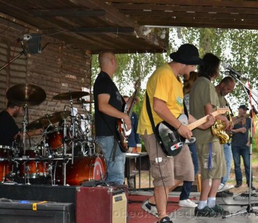 Koncert skupiny EMMA na Kozojedským Mikrotriatlonu