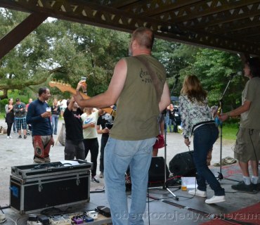 Koncert skupiny EMMA na Kozojedským Mikrotriatlonu