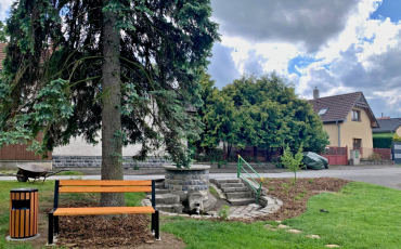 O studánce na návsi